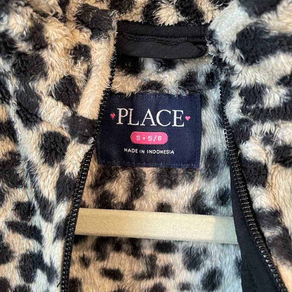 Children’s Place Leopard Print Fleece Zip up - Picture 3 of 4